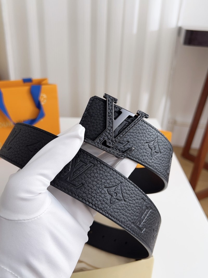 l0vis Vvtt0n belts
